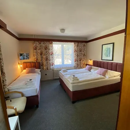 Sola-fide 招待所 3*